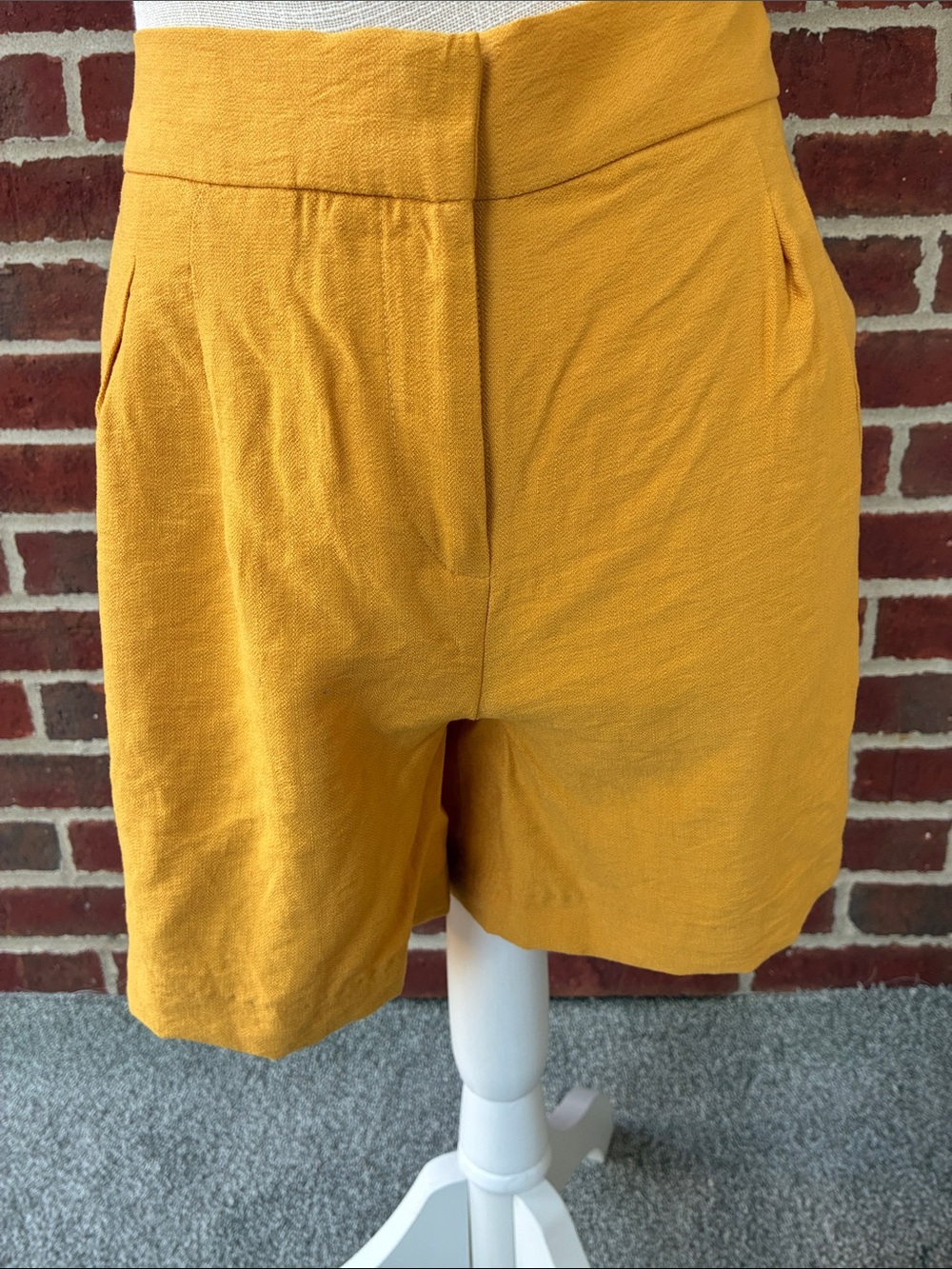 Vince Camuto Mustard High-Rise Pleated Women’s Shorts